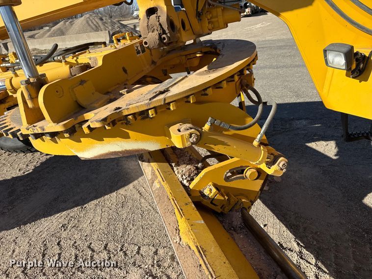 image for item EP2984 2005 Volvo G720B motor grader