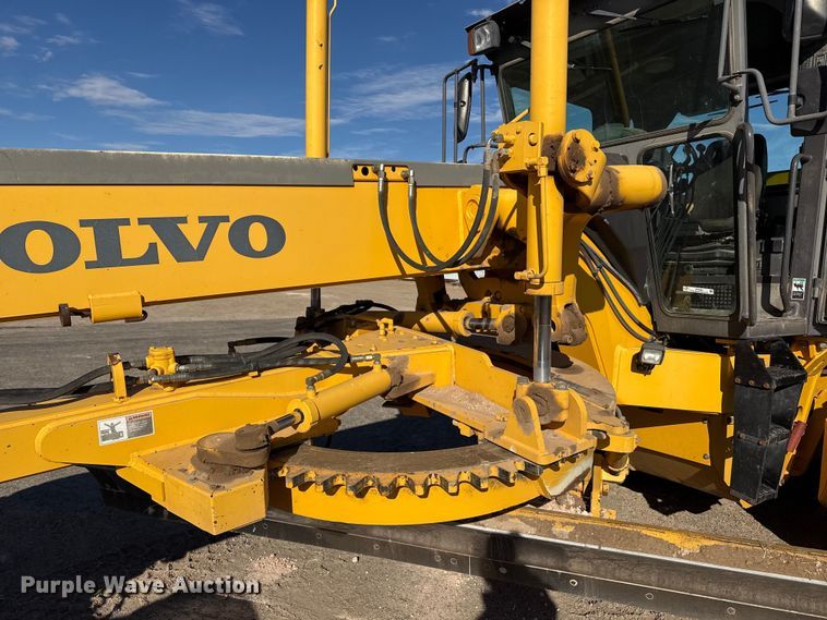 image for item EP2984 2005 Volvo G720B motor grader