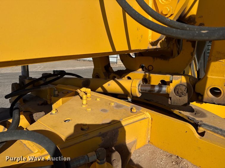 image for item EP2984 2005 Volvo G720B motor grader