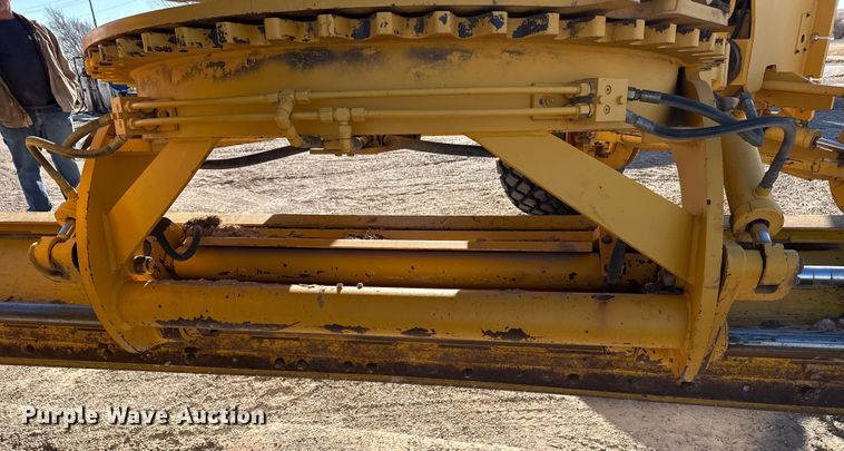 image for item EP2984 2005 Volvo G720B motor grader