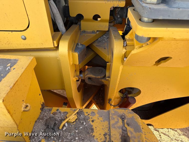 image for item EP2984 2005 Volvo G720B motor grader