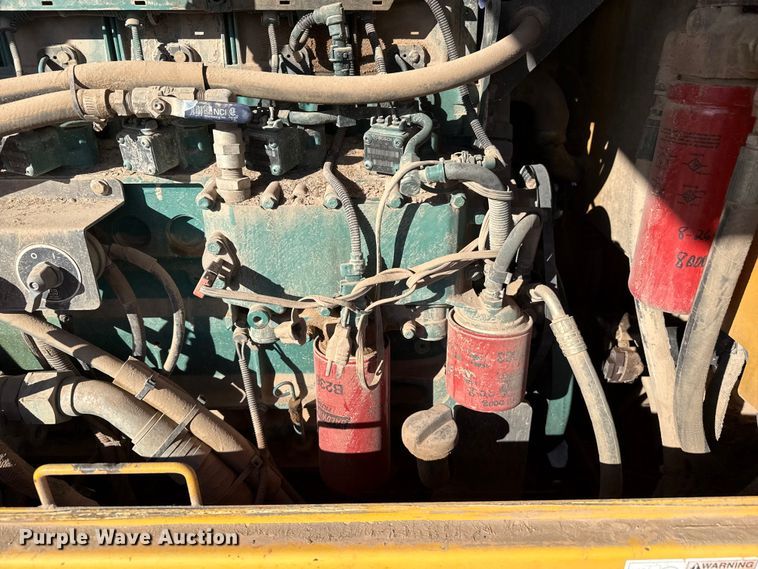 image for item EP2984 2005 Volvo G720B motor grader