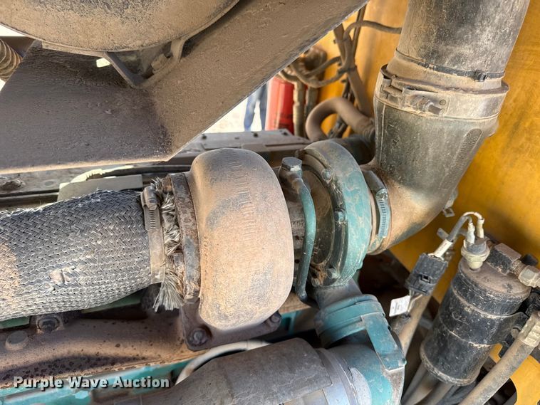 image for item EP2984 2005 Volvo G720B motor grader