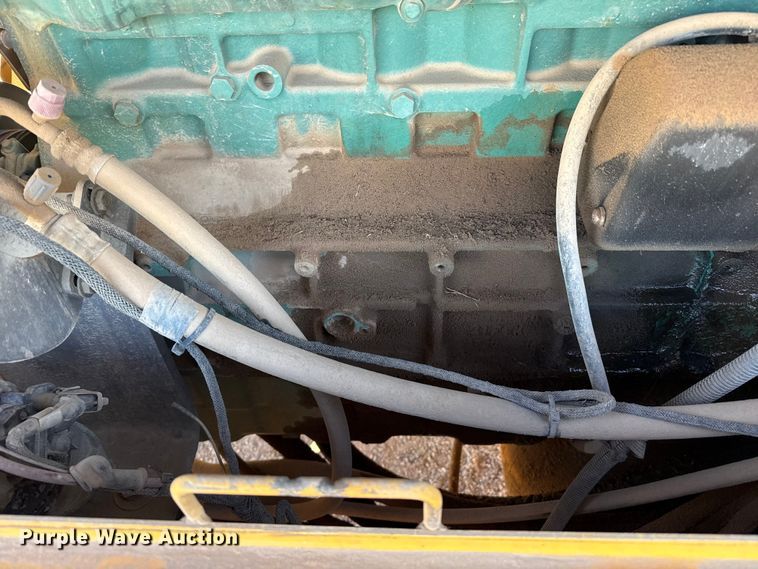 image for item EP2984 2005 Volvo G720B motor grader