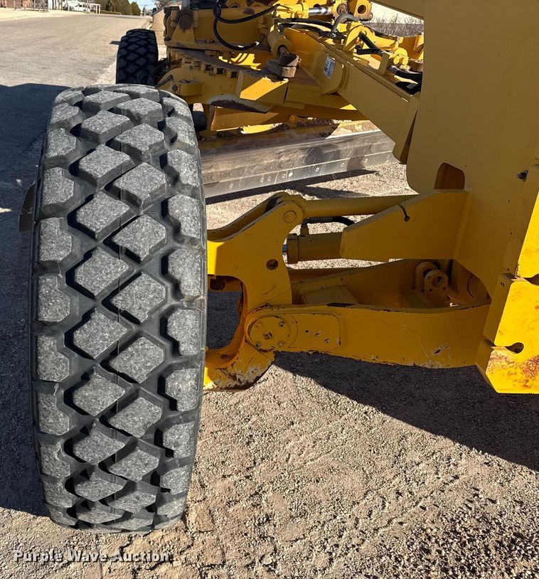 image for item EP2984 2005 Volvo G720B motor grader