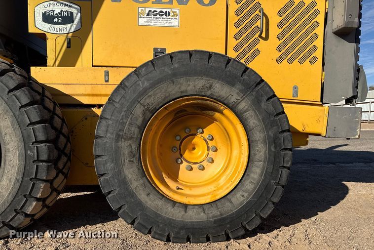 image for item EP2984 2005 Volvo G720B motor grader