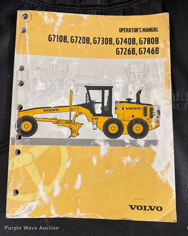 image for item EP2984 2005 Volvo G720B motor grader