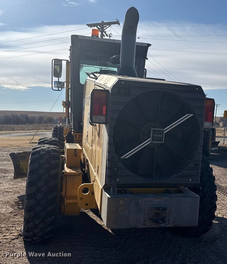 image for item EP2985 2005 Volvo G720B motor grader
