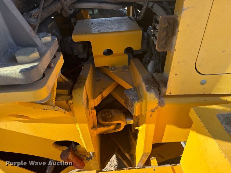 image for item EP2985 2005 Volvo G720B motor grader