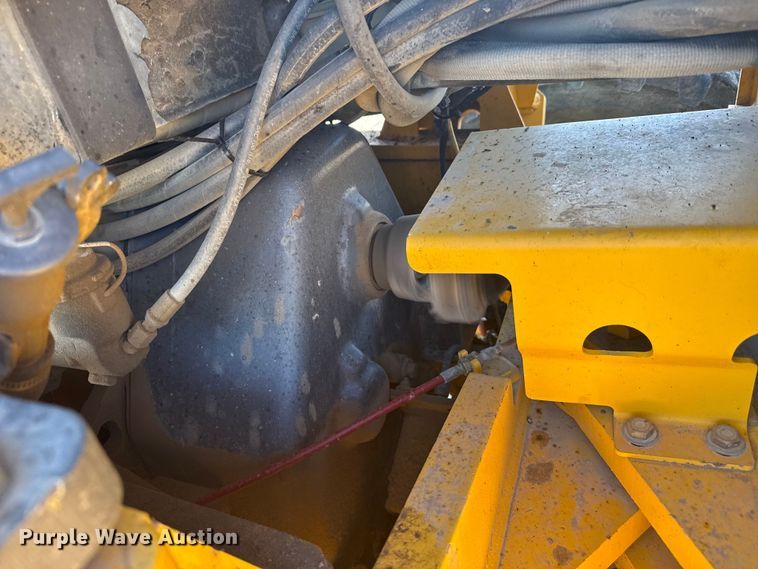 image for item EP2985 2005 Volvo G720B motor grader