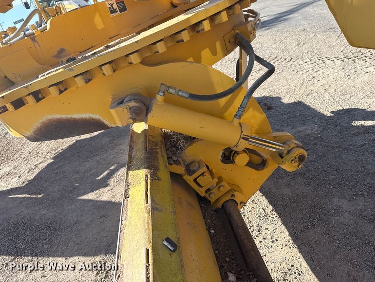 image for item EP2985 2005 Volvo G720B motor grader