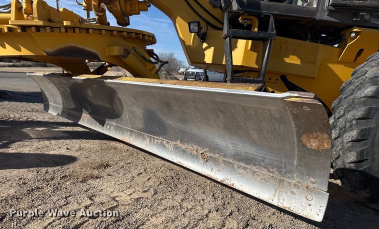 image for item EP2985 2005 Volvo G720B motor grader