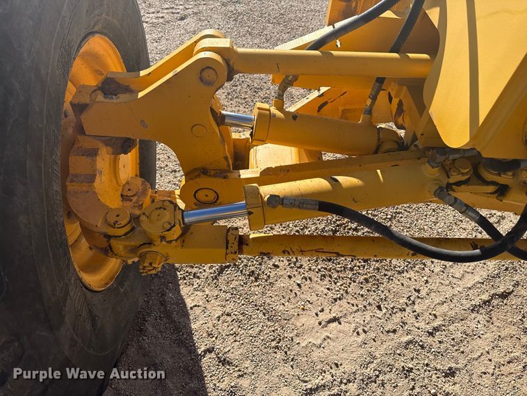 image for item EP2985 2005 Volvo G720B motor grader