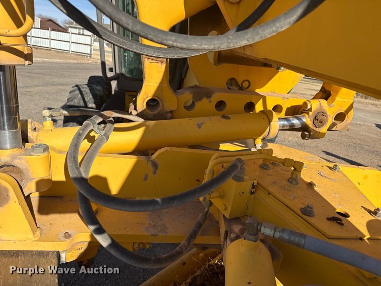 image for item EP2985 2005 Volvo G720B motor grader