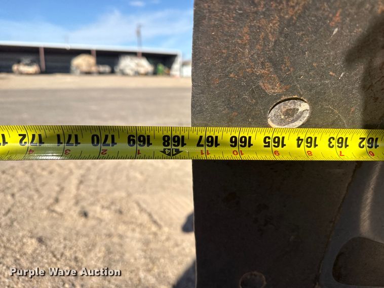 image for item EP2985 2005 Volvo G720B motor grader