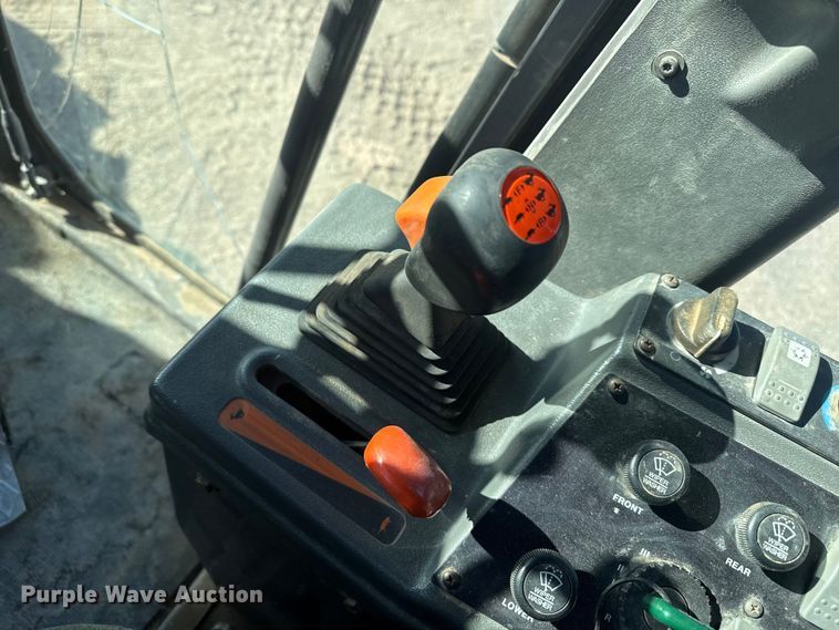 image for item EP2985 2005 Volvo G720B motor grader