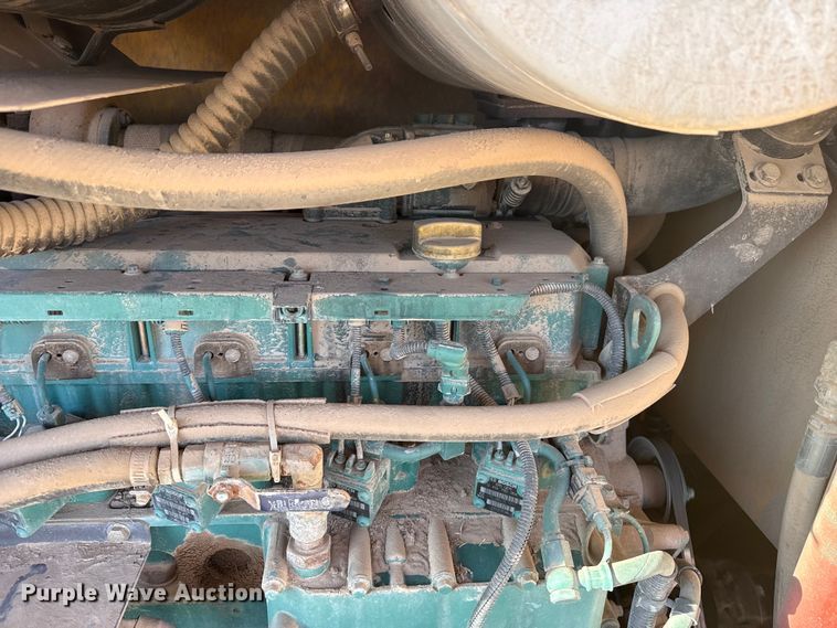 image for item EP2985 2005 Volvo G720B motor grader