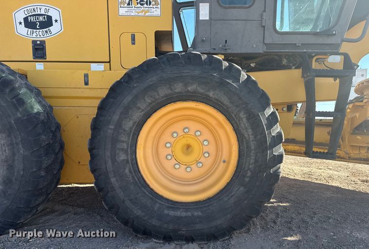 image for item EP2985 2005 Volvo G720B motor grader