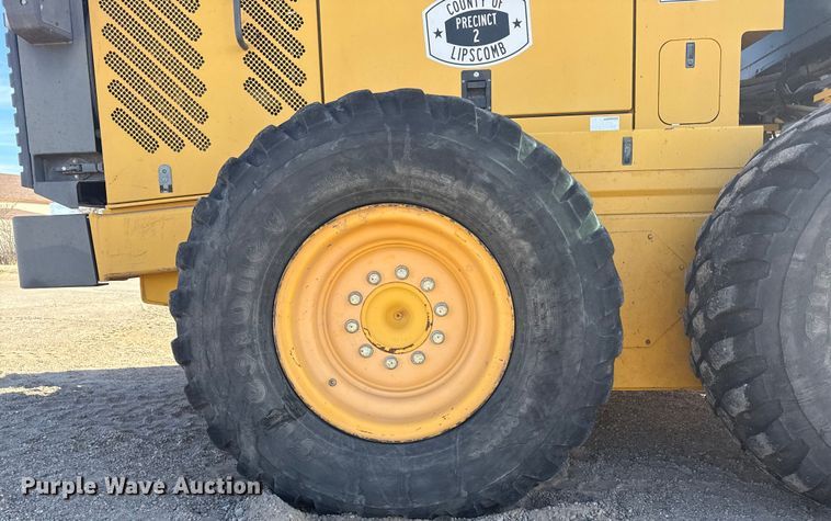 image for item EP2985 2005 Volvo G720B motor grader