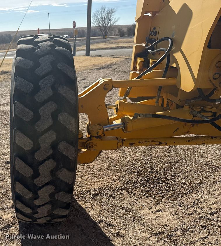 image for item EP2985 2005 Volvo G720B motor grader