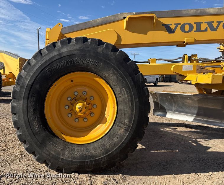 image for item EP2985 2005 Volvo G720B motor grader