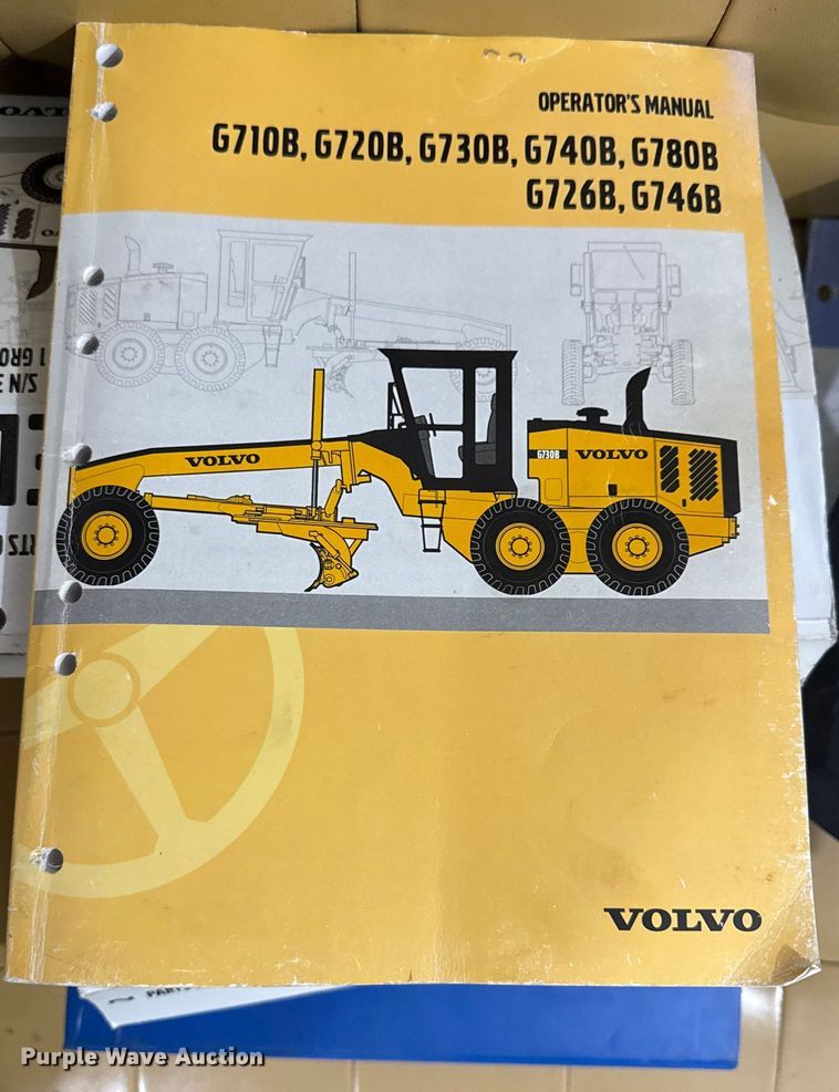 image for item EP2985 2005 Volvo G720B motor grader