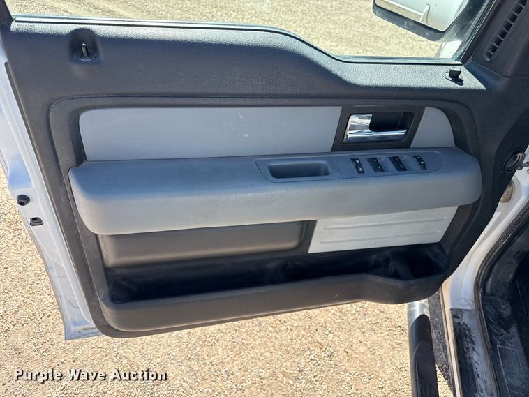 image for item EP2989 2014 Ford F150 Crew Cab pickup truck