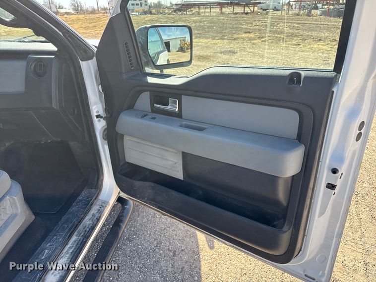 image for item EP2989 2014 Ford F150 Crew Cab pickup truck