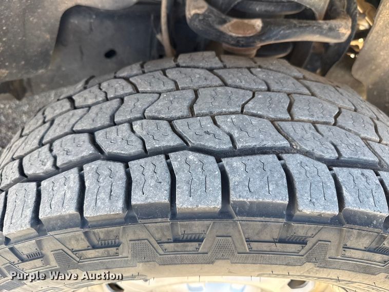 image for item EP2989 2014 Ford F150 Crew Cab pickup truck