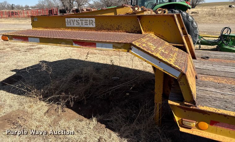 image for item EP2990 1982 Hyster drop deck equipment trailer