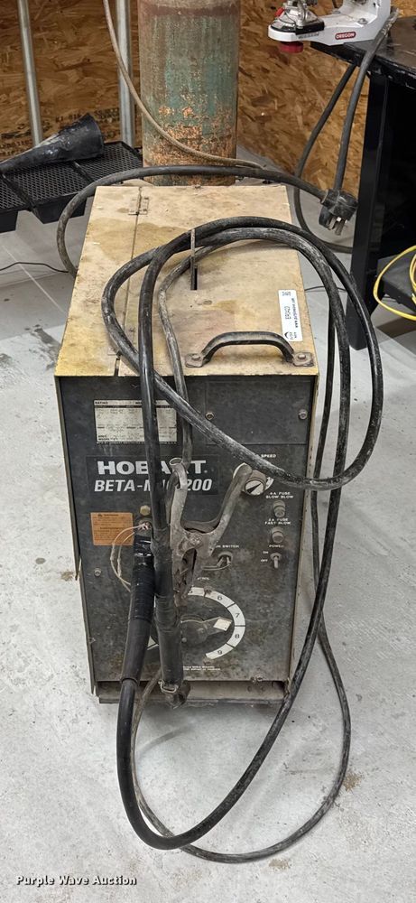 image for item ER0423 Hobart Beta Mig 200 welder
