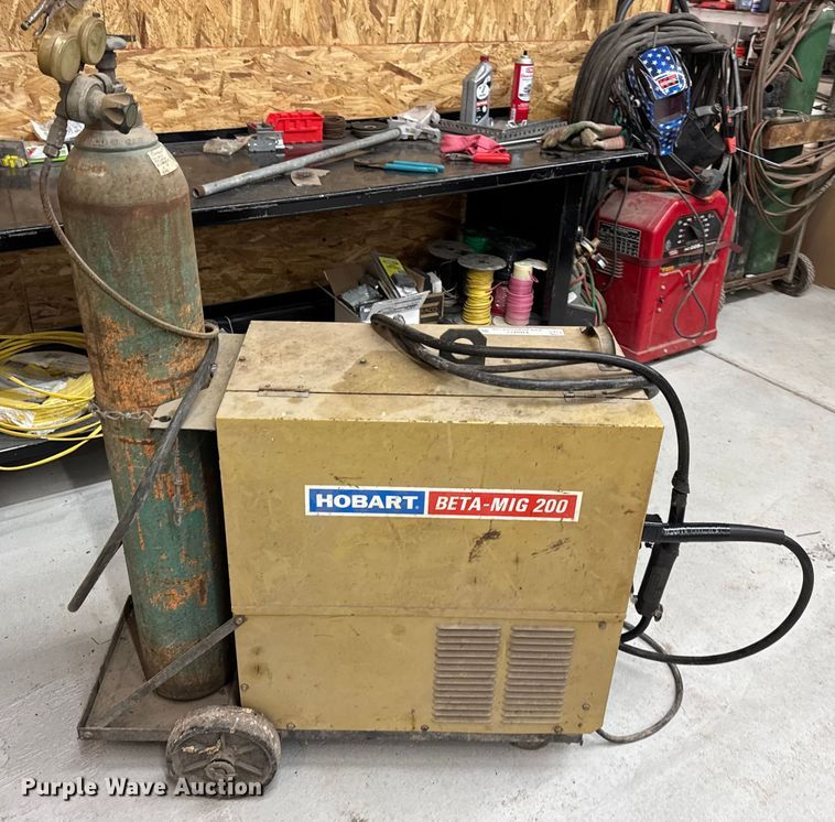image for item ER0423 Hobart Beta Mig 200 welder