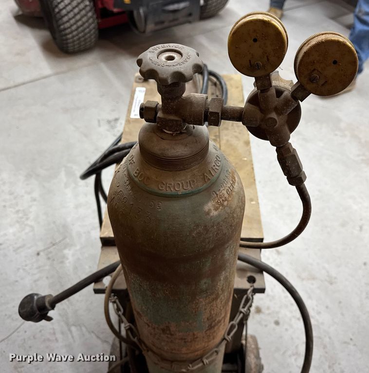 image for item ER0423 Hobart Beta Mig 200 welder