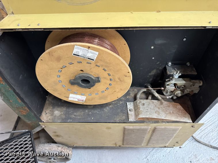 image for item ER0423 Hobart Beta Mig 200 welder