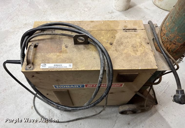 image for item ER0423 Hobart Beta Mig 200 welder