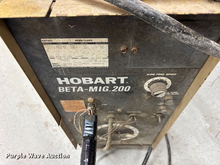 image for item ER0423 Hobart Beta Mig 200 welder