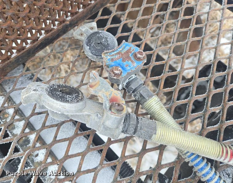 image for item ES2608 1987 International S1700 semi truck