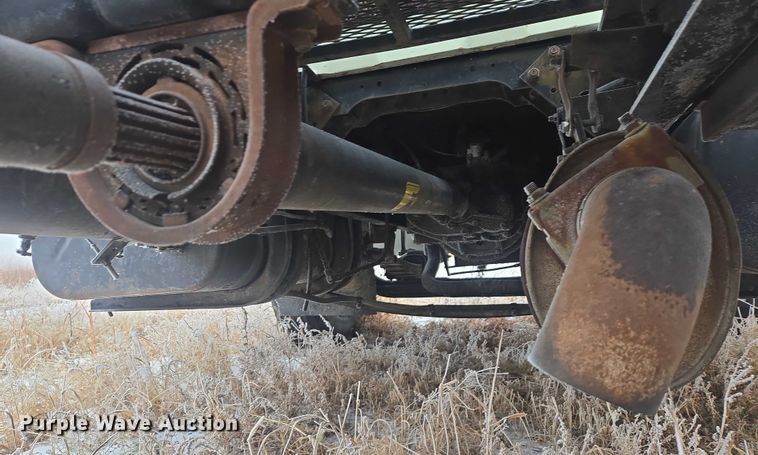 image for item ES2608 1987 International S1700 semi truck