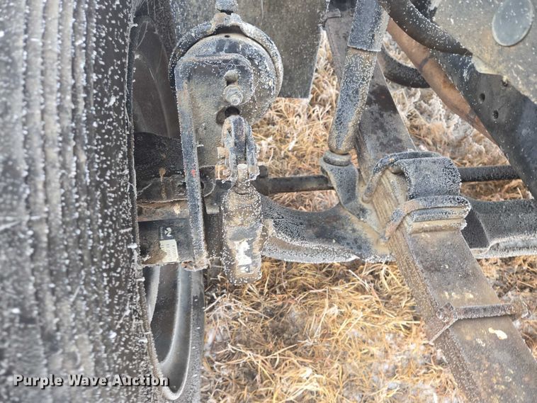 image for item ES2608 1987 International S1700 semi truck