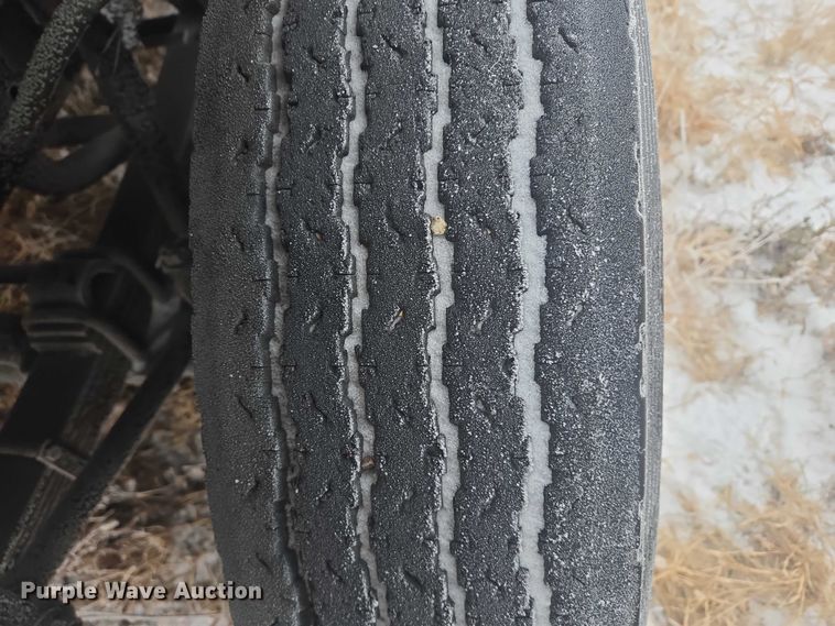 image for item ES2608 1987 International S1700 semi truck