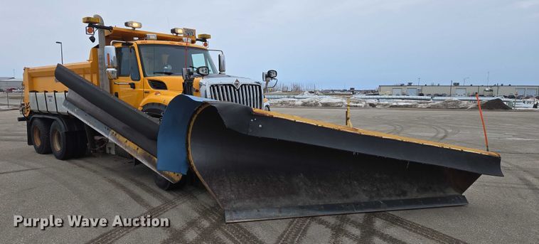 image for item ES2913 2012 International 7600 dump truck