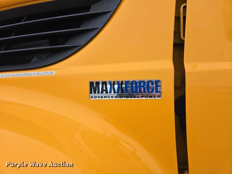 image for item ES2913 2012 International 7600 dump truck