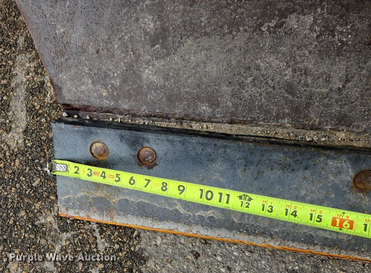 image for item ES2913 2012 International 7600 dump truck