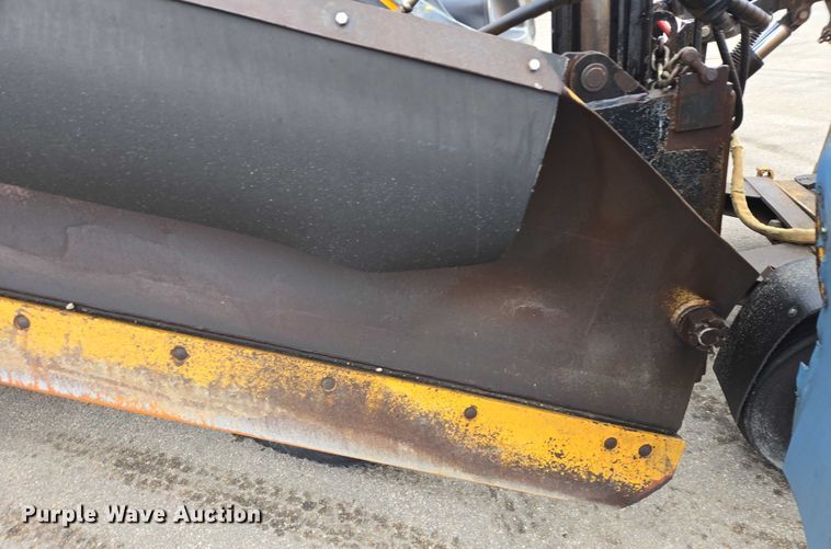 image for item ES2913 2012 International 7600 dump truck