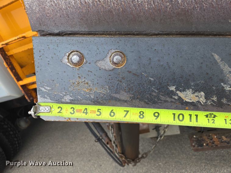 image for item ES2913 2012 International 7600 dump truck