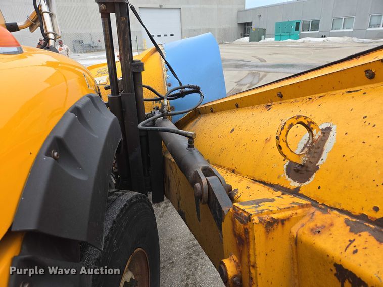 image for item ES2913 2012 International 7600 dump truck