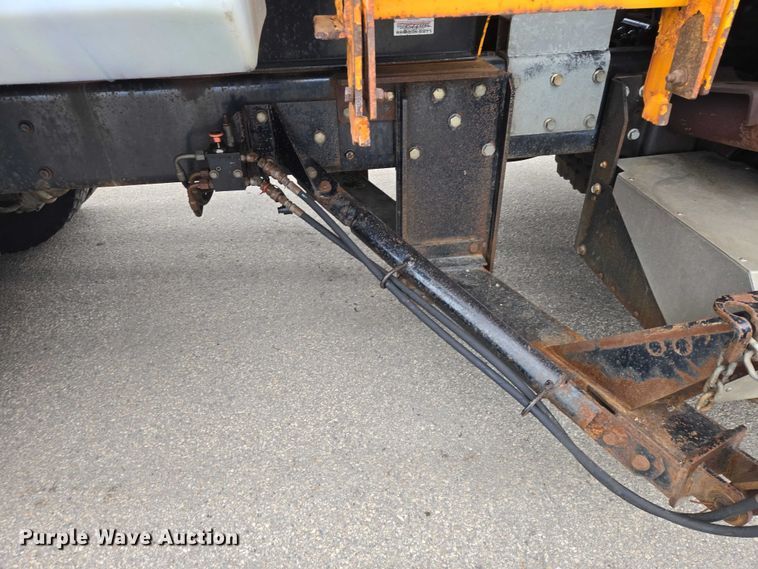 image for item ES2913 2012 International 7600 dump truck