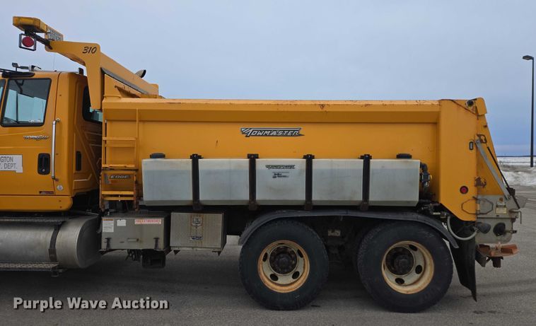 image for item ES2913 2012 International 7600 dump truck
