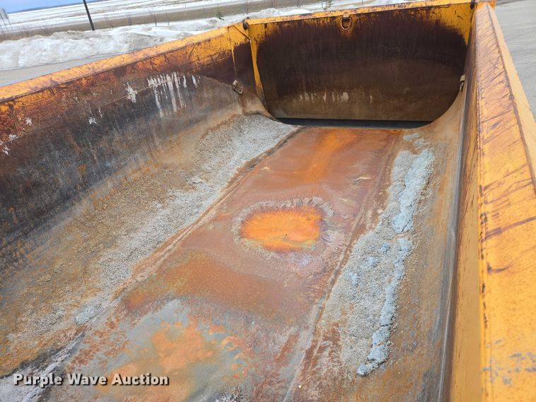 image for item ES2913 2012 International 7600 dump truck