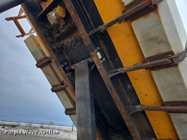 image for item ES2913 2012 International 7600 dump truck